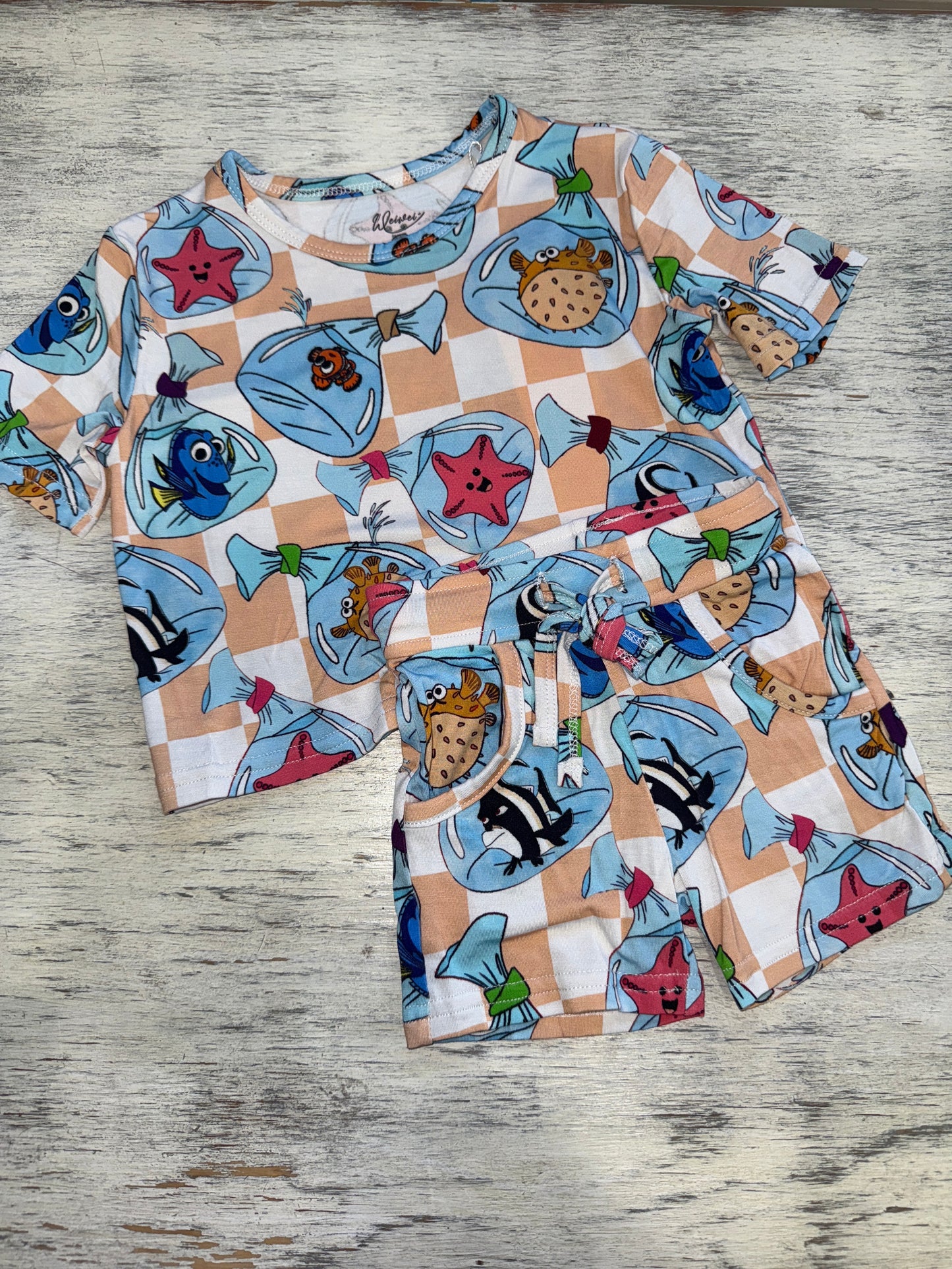 Fish friends checkered 2 piece set bamboo